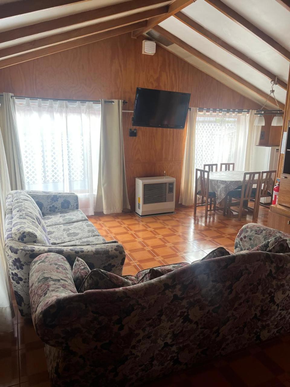 Cabanas Espanol Coyhaique Buitenkant foto